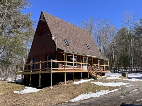 393 Main St, Canaan, ME 04924