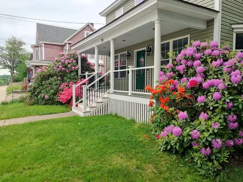 35 Emery St, Sanford, ME 04073