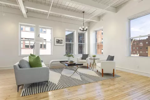 44 Oak St #3, Portland, ME 04101
