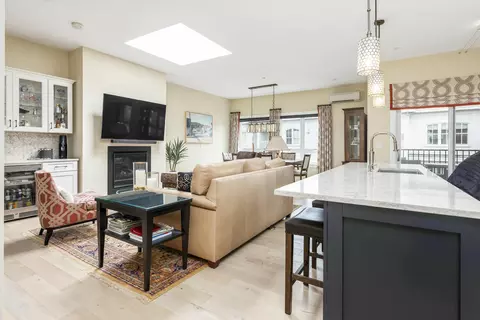 113 Newbury St #402, Portland, ME 04101