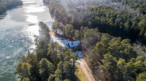 57 Sea Kiss Pt, West Bath, ME 04530