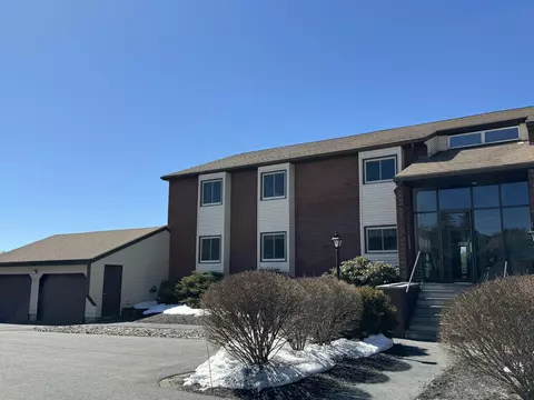 33 Aron Dr #A, Auburn, ME 04210