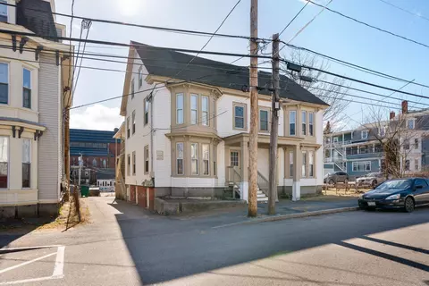 337 Main St, Biddeford, ME 04005