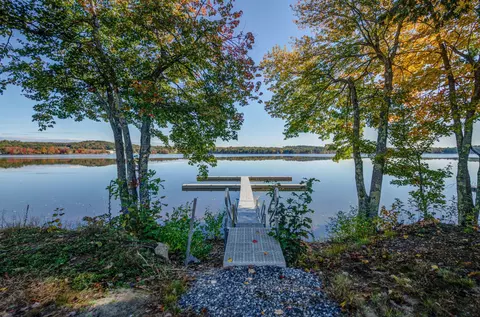 12 Clubhouse Dr, Naples, ME 04055