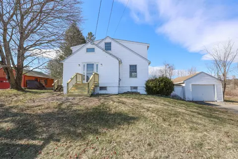 185 Depot Rd, Eliot, ME 03903