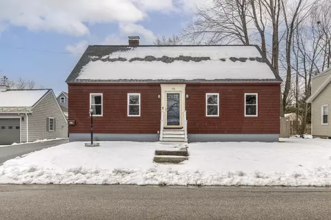 19 Weymouth St, Saco, ME 04072