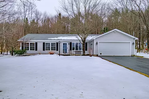 427 E Hardscrabble Rd, Auburn, ME 04210