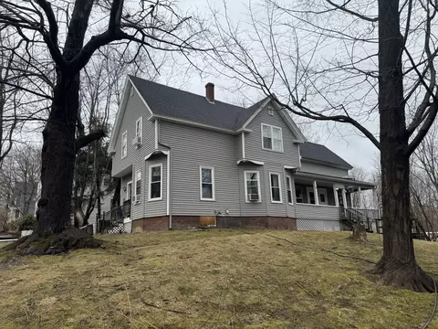 96 Western Ave, Auburn, ME 04210