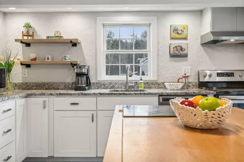 404 Gorham Rd, Scarborough, ME 04074