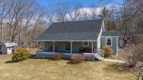 612 Lincolnville Ave, Searsmont, ME 04973