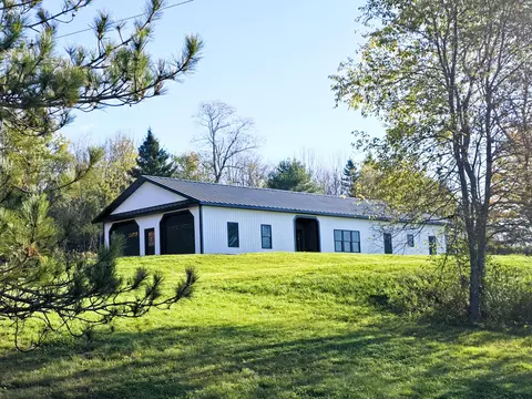 727 Stream Rd, Winterport, ME 04496