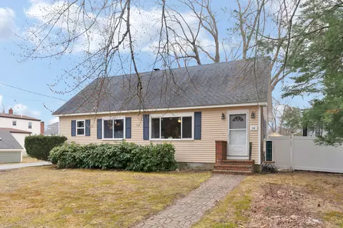 14 Chapman St, Portland, ME 04103