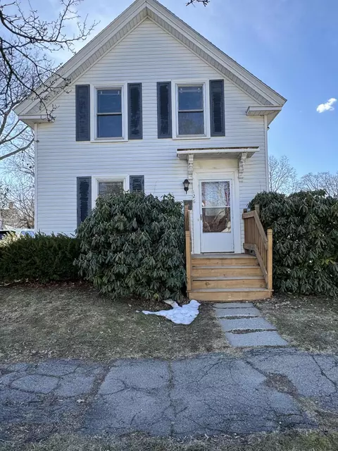126 Elm St, Bangor, ME 04401