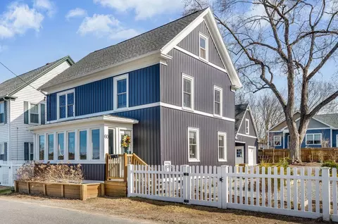 60 Water St, Brunswick, ME 04011