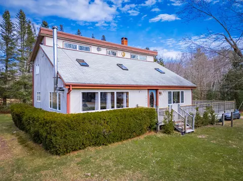2833 N Union Rd, Union, ME 04862