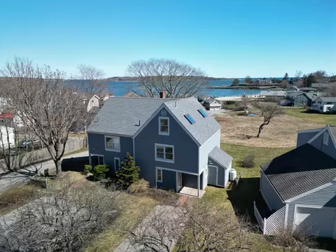 21 Cove Ln #10, South Portland, ME 04106