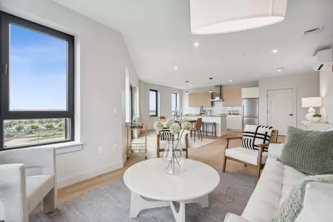 75 Chestnut St #705, Portland, ME 04101