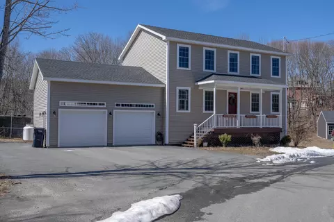 10 Ellis Ct, Bangor, ME 04401