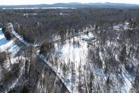 68 Freemont Ave, Baldwin, ME 04024