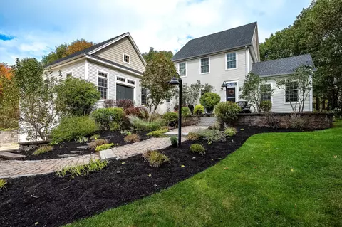 3 Winding Brooke Ln, South Berwick, ME 03908