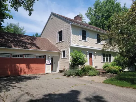 48 Shady Ln, Bangor, ME 04401