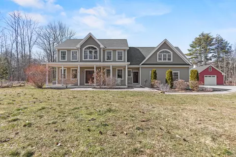 17 Strawberry Ln, Windham, ME 04062