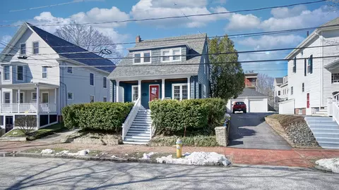 66 Payson St, Portland, ME 04102