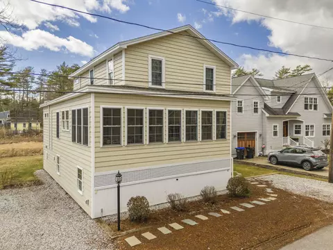 47 Winona Ave, Old Orchard Beach, ME 04064