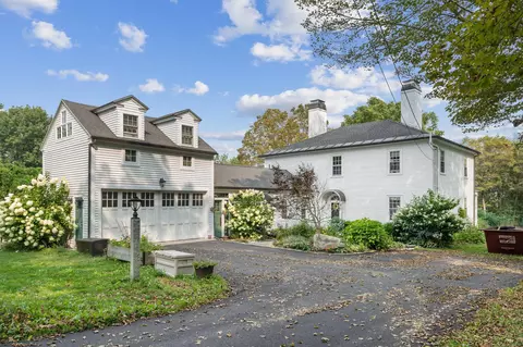 92 Middle St, Hallowell, ME 04347