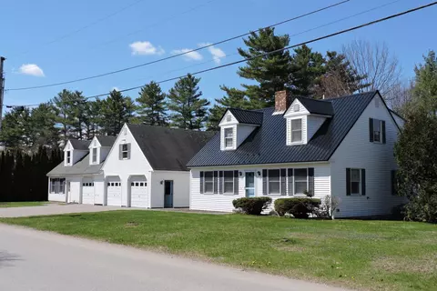 7 Orchard Ln, Hallowell, ME 04347