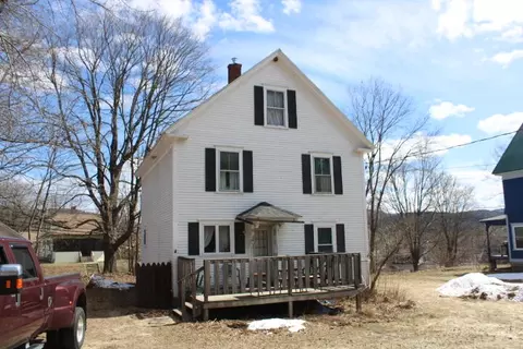 81 High St, Dixfield, ME 04224
