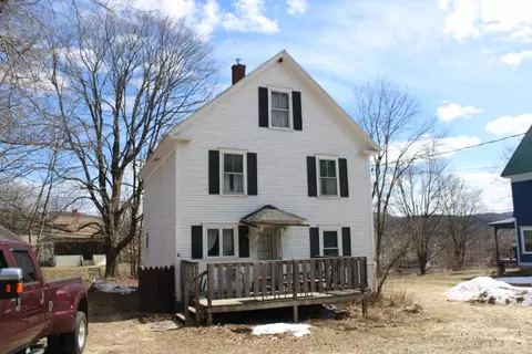 81 High St, Dixfield, ME 04224