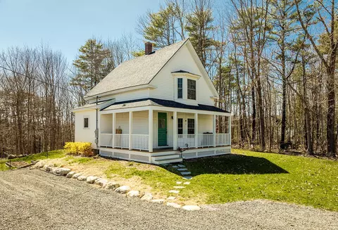 54 John St, Camden, ME 04843
