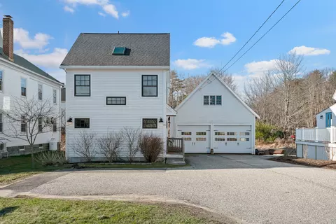 171 Main St #B, Kennebunkport, ME 04046
