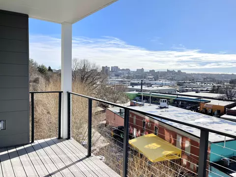 218 Washington Ave #103, Portland, ME 04101