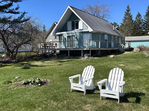 108 Main St, Gouldsboro, ME 04607