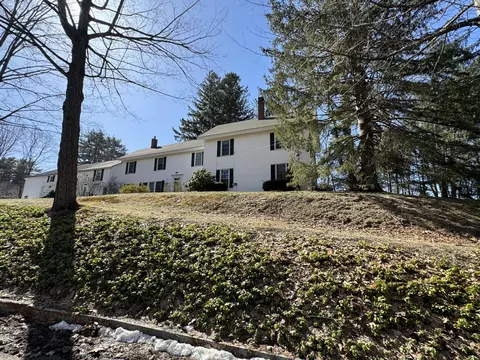 63 Hillcrest St, Auburn, ME 04210