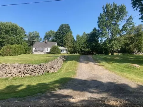 153 Holmes Rd, Dover Foxcroft, ME 04426