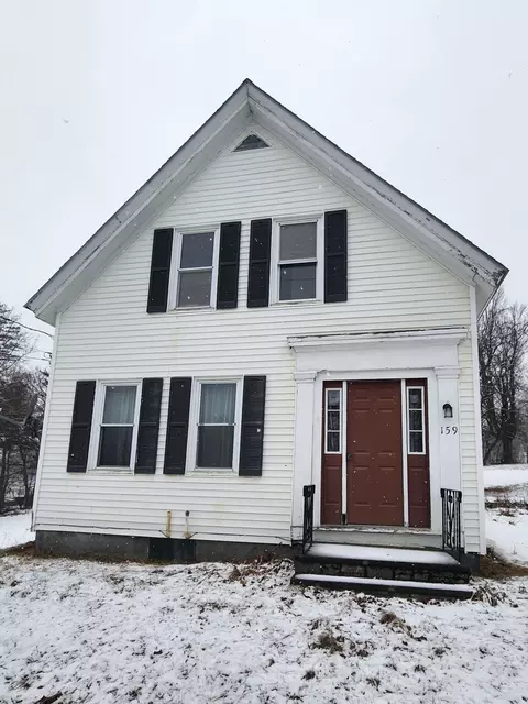 159 High St, Dexter, ME 04930