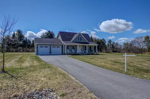 7 Dartmouth Pl, Windham, ME 04062