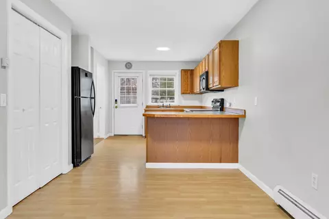 14 River Village Dr #14, Milford, ME 04461