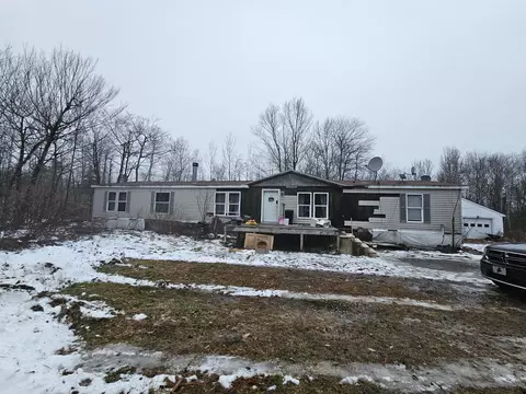 101 Long Ridge Rd, Burlington, ME 04417