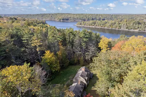 17 Evergreen Ln, Westport Island, ME 04578