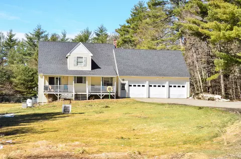 23 Meadowview Ln, China, ME 04358