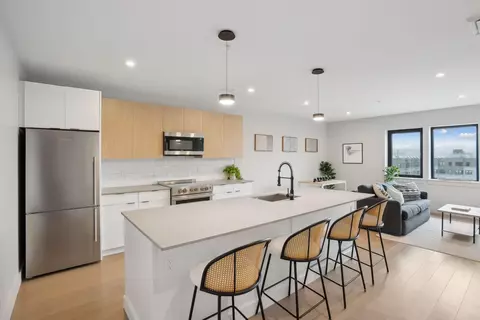 75 Chestnut St #508, Portland, ME 04101