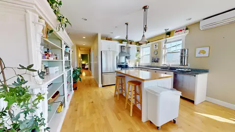 33 Park St #202, Rockland, ME 04841