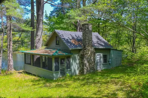 20 Otter Ln, Poland, ME 04274