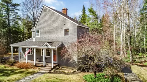 1076 Norway Rd, Glenburn, ME 04401