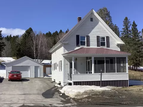 131 Pleasant St, Fort Kent, ME 04743