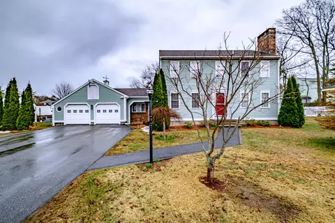 34 Greenfield Ln, Biddeford, ME 04005